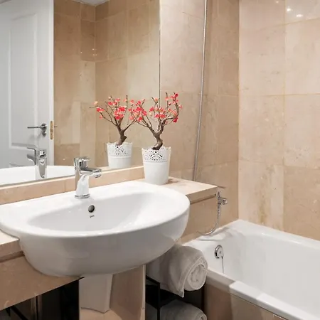 Apartment El Coloso, Cosy And Stylish Near The